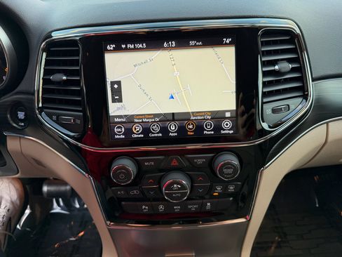 Used 2020 Jeep Grand Cherokee Limited image 29