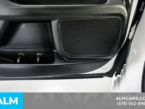Used 2026 Toyota Sienna LE FWD image 50
