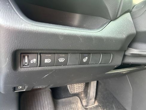 Used 2023 Toyota RAV4 SE w/ SE Grade Weather Package AWD/4WD image 21