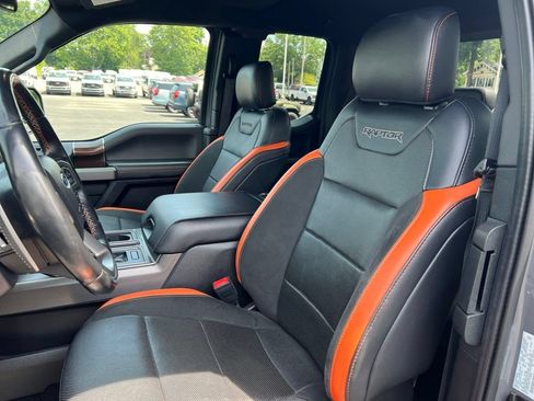 Used 2018 Ford F150 Raptor w/ Equipment Group 802A Luxury AWD/4WD image 4