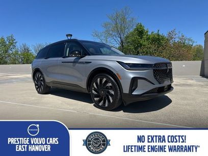 Used 2025 Lincoln Nautilus Reserve w/ Jet Appearance Package