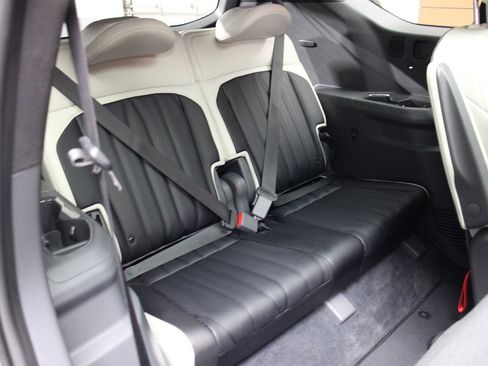 Used 2024 Kia EV9 GT-Line image 28