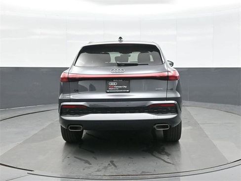 Certified 2025 Audi Q5 Premium w/ Convenience Package image 6