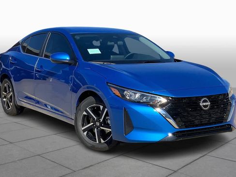 Used 2025 Nissan Sentra SV image 2