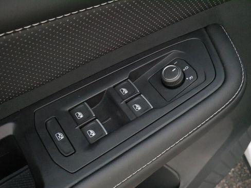 Certified 2024 Volkswagen Atlas Cross Sport SE AWD/4WD image 19