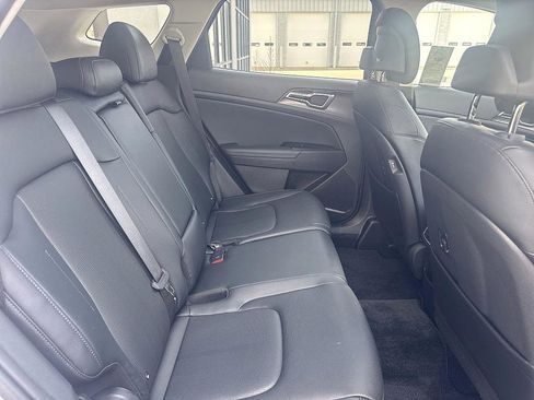 Used 2026 Kia Sportage EX w/ EX Panorama Roof Package image 21