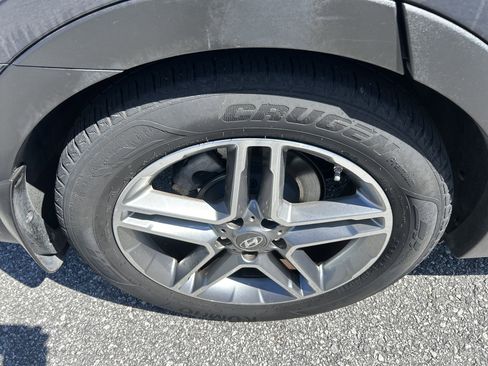 Used 2017 Hyundai Santa Fe Limited image 38