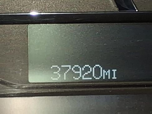 Used 2010 Cadillac DTS Platinum FWD image 22