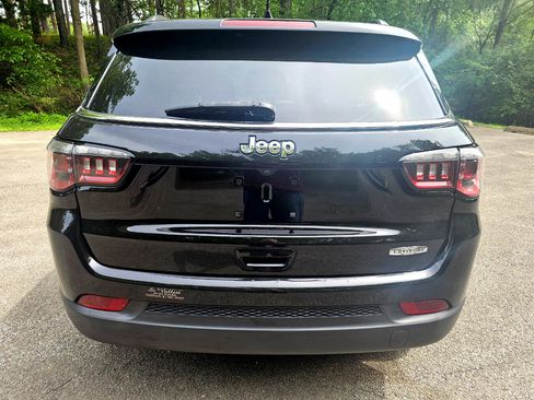 Used 2017 Jeep Compass Latitude w/ Popular Equipment Group image 7