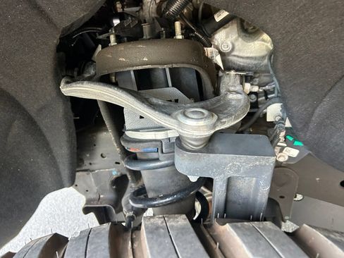 Used 2021 Chevrolet Tahoe Z71 AWD/4WD image 21