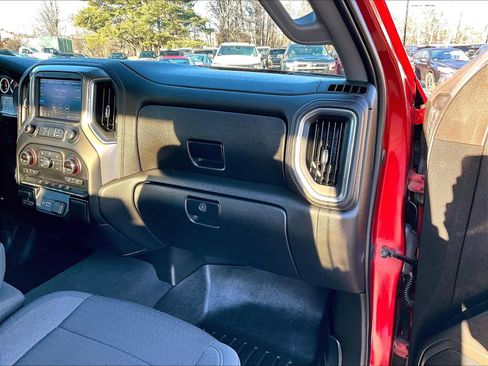 Used 2021 Chevrolet Silverado 1500 RST image 13