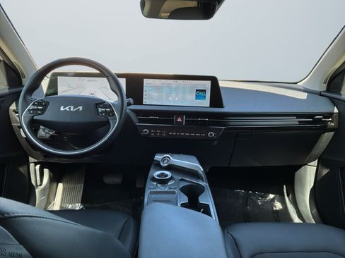 Used 2024 Kia EV6 Light RWD image 10