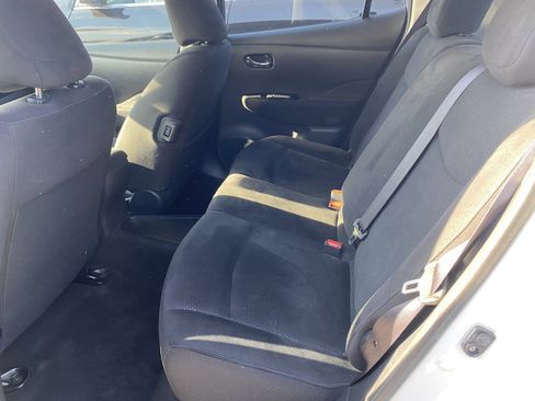 Used 2015 Nissan Leaf SV image 14
