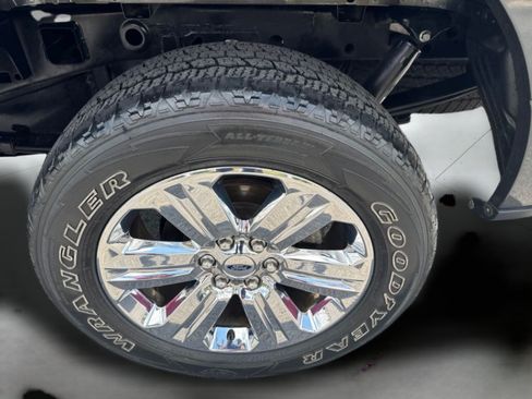 Used 2020 Ford F150 XLT w/ Equipment Group 302A Luxury AWD/4WD image 36