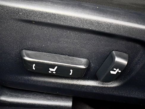 Used 2017 Lexus IS 300 AWD image 17