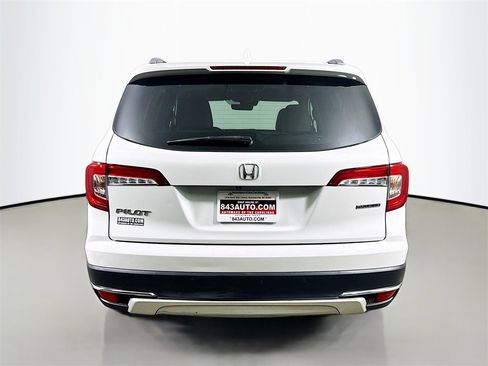 Used 2022 Honda Pilot Touring image 6