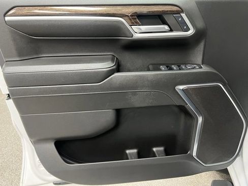 Used 2024 GMC Sierra 1500 Elevation image 26