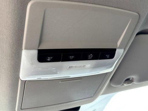 Used 2025 Nissan Sentra SV FWD image 27