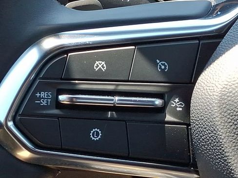 Used 2025 Chevrolet Equinox LT FWD image 21