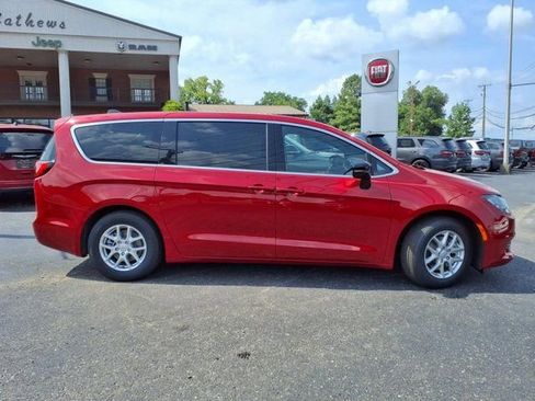 New 2025 Chrysler Voyager LX image 2