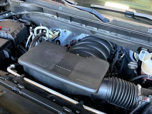 Used 2024 Chevrolet Tahoe LT RWD image 30