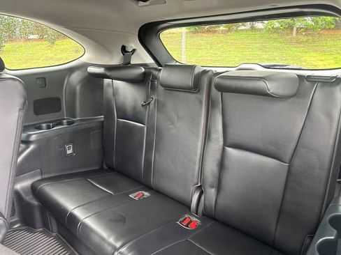 Used 2023 Toyota Highlander XLE FWD image 24