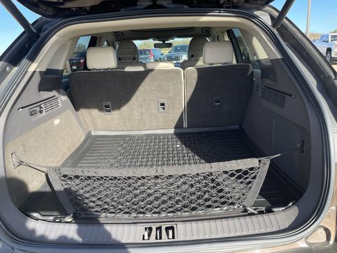 Used 2019 Lincoln Nautilus Select image 13