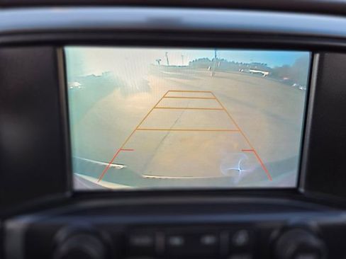 Used 2018 Chevrolet Silverado 1500 LT w/ Texas Edition image 23