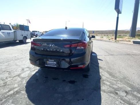 Used 2020 Hyundai Elantra SEL w/ Winter Weather Package FWD image 9