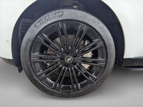 Used 2023 Land Rover Range Rover Long Wheelbase SE AWD/4WD image 25