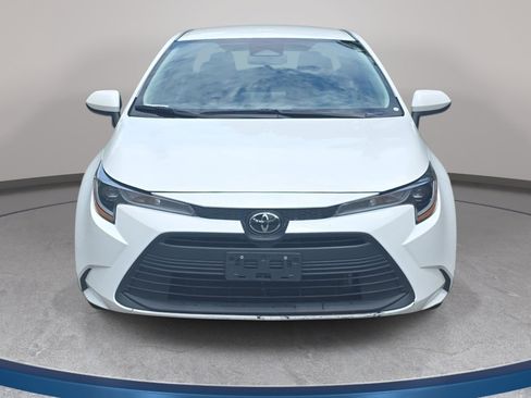 Used 2024 Toyota Corolla LE FWD image 2
