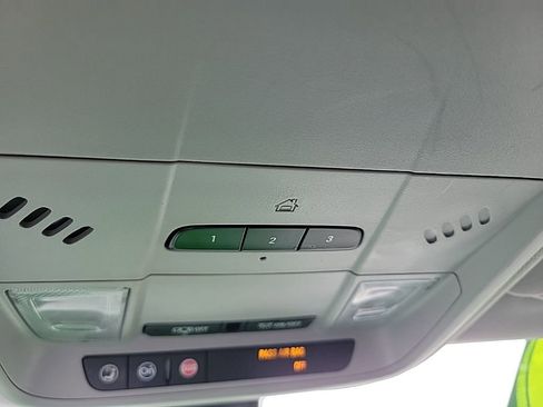 Used 2019 Chevrolet Equinox LT image 12