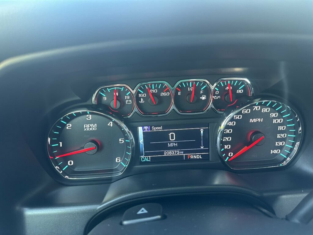 Used 2017 Chevrolet Silverado 1500 LT w/ All Star Edition AWD/4WD image 9