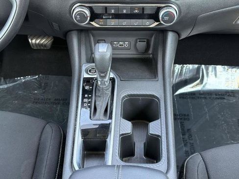 Certified 2024 Nissan Sentra SV FWD image 3