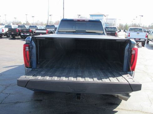 Used 2025 GMC Sierra 3500 Denali w/ Denali Reserve Package image 10