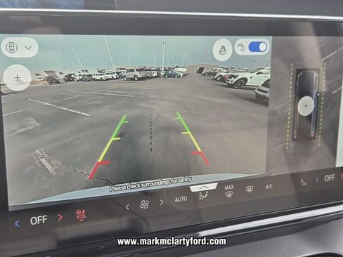 New 2026 Ford Expedition Active image 17