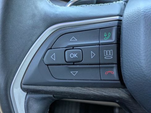 Used 2021 Jeep Grand Cherokee L Limited image 16