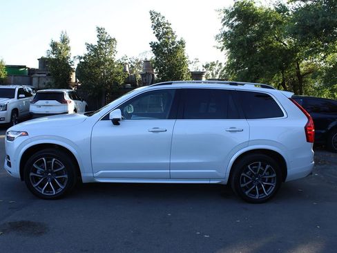 Used 2018 Volvo XC90 T5 Momentum w/ Convenience Package FWD image 4