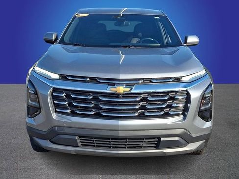 Used 2026 Chevrolet Equinox LT FWD image 2