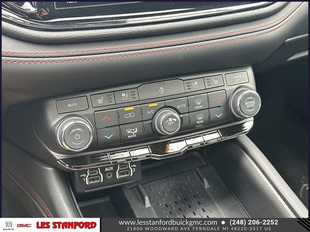 Used 2025 Dodge Durango R/T AWD/4WD image 32