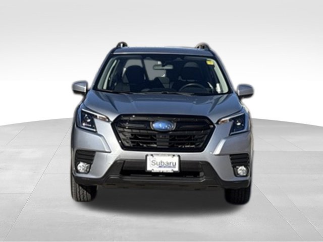 Used 2023 Subaru Forester Premium AWD/4WD image 2