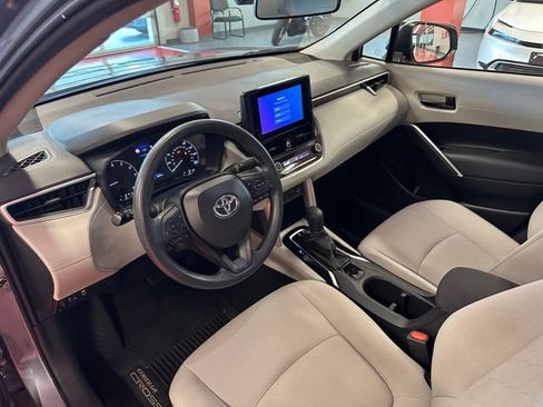 Certified 2024 Toyota Corolla Cross L FWD image 10