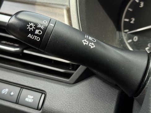 Used 2024 Nissan Altima 2.5 SV image 24