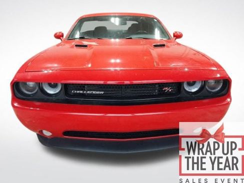 Used 2014 Dodge Challenger R/T w/ Blacktop Package image 8