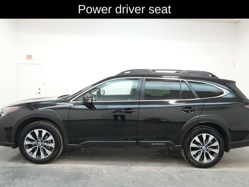 Used 2023 Subaru Outback Limited image 4