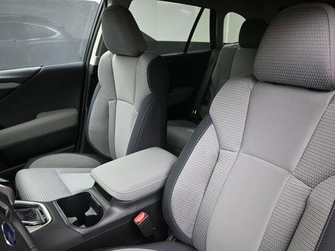 Certified 2025 Subaru Outback Premium w/ Popular Package #1A image 23