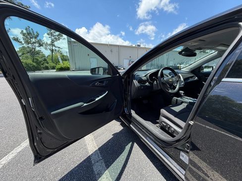 Used 2023 Chevrolet Malibu LT w/ Driver Confidence Package FWD image 14