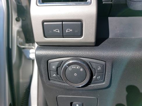 Used 2015 Ford F150 Lariat image 27