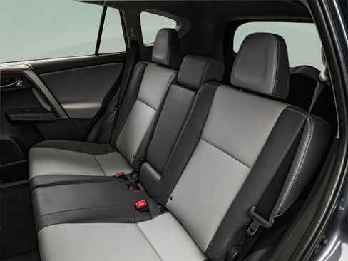 Used 2015 Toyota RAV4 Limited FWD image 18