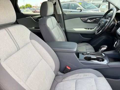 Used 2019 Chevrolet Blazer LT FWD image 38